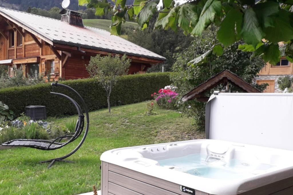 A4 Km De Megeve Tres Joli Studio Avec Jacuzzi ,Vue Sur Les Montagnes Au Calme Praz-sur-Arly Ngoại thất bức ảnh