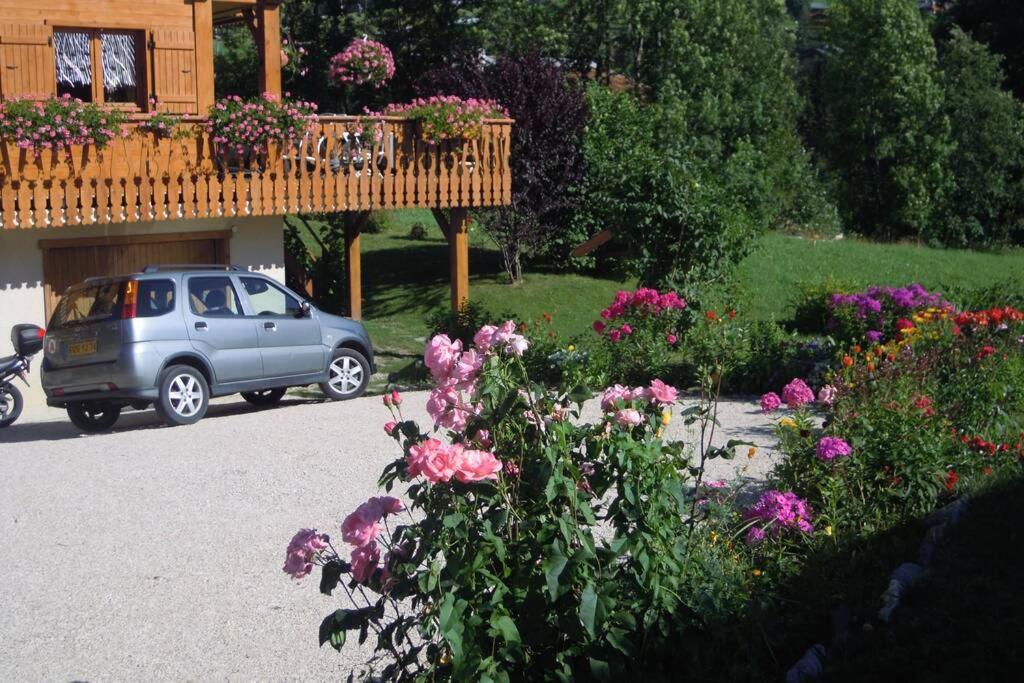 A4 Km De Megeve Tres Joli Studio Avec Jacuzzi ,Vue Sur Les Montagnes Au Calme Praz-sur-Arly Ngoại thất bức ảnh