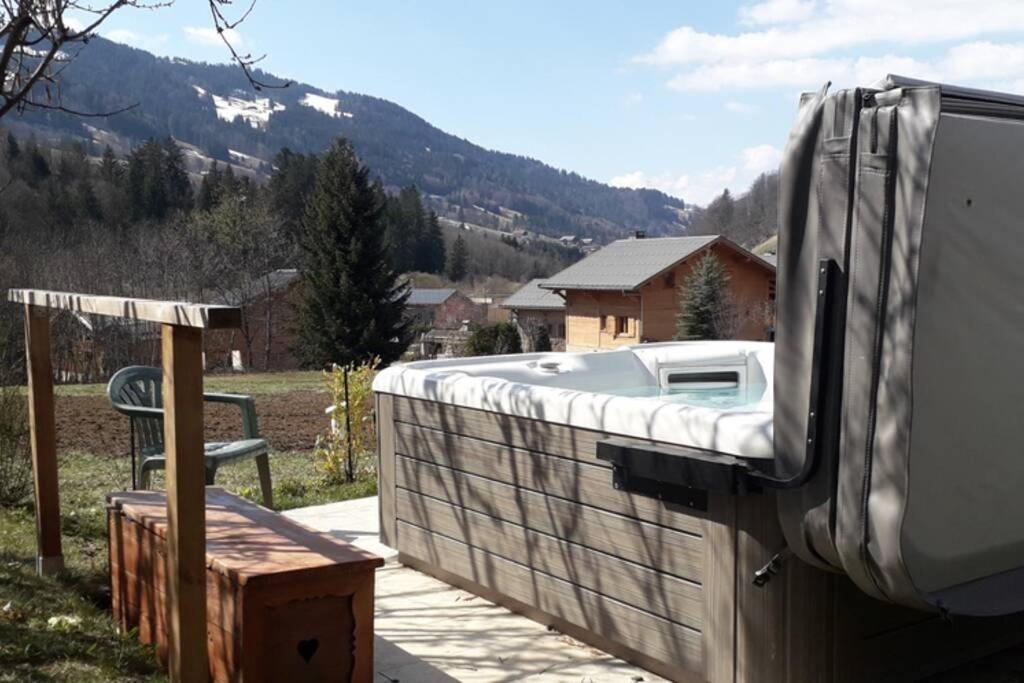 A4 Km De Megeve Tres Joli Studio Avec Jacuzzi ,Vue Sur Les Montagnes Au Calme Praz-sur-Arly Ngoại thất bức ảnh