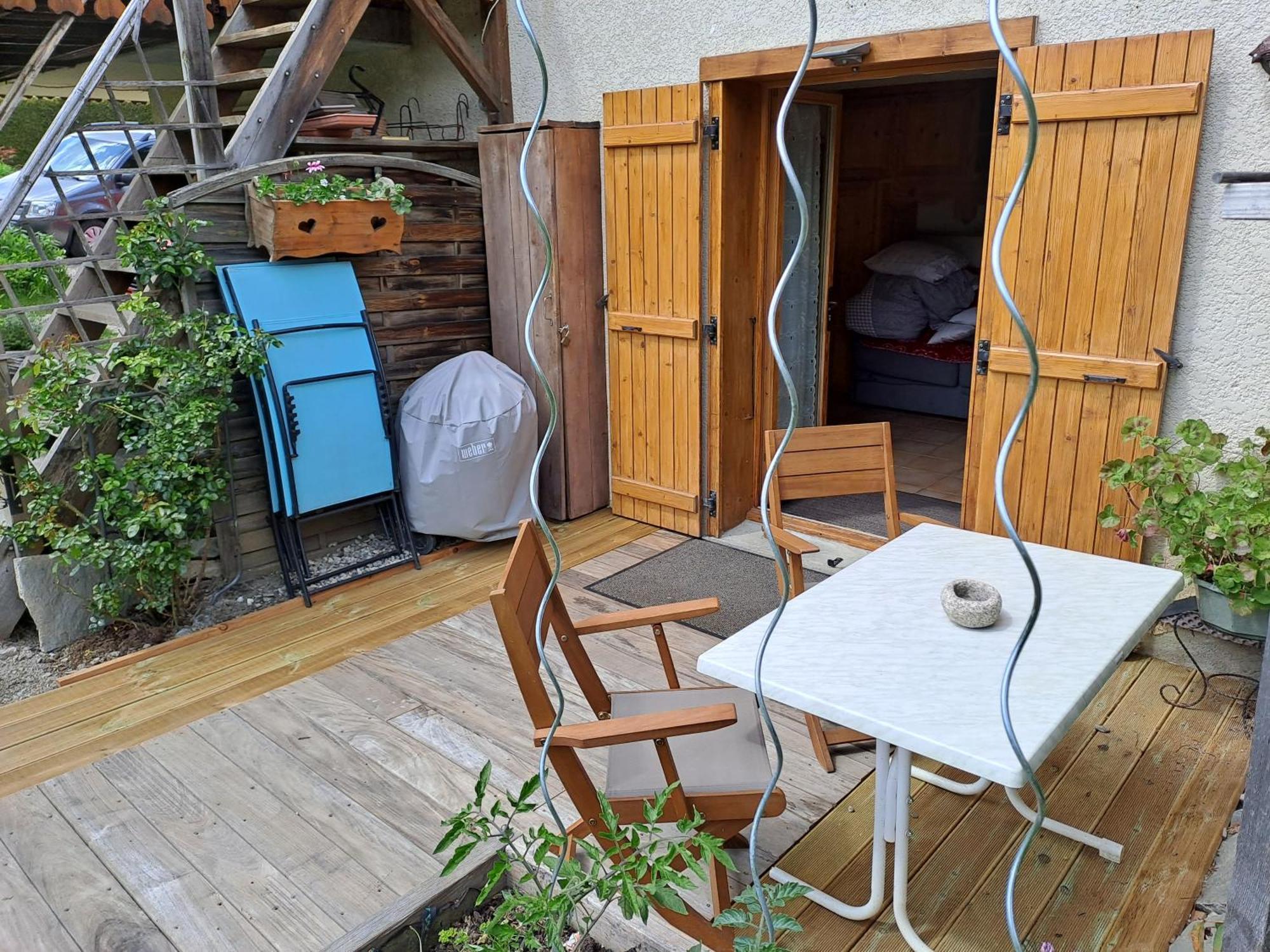 A4 Km De Megeve Tres Joli Studio Avec Jacuzzi ,Vue Sur Les Montagnes Au Calme Praz-sur-Arly Phòng bức ảnh